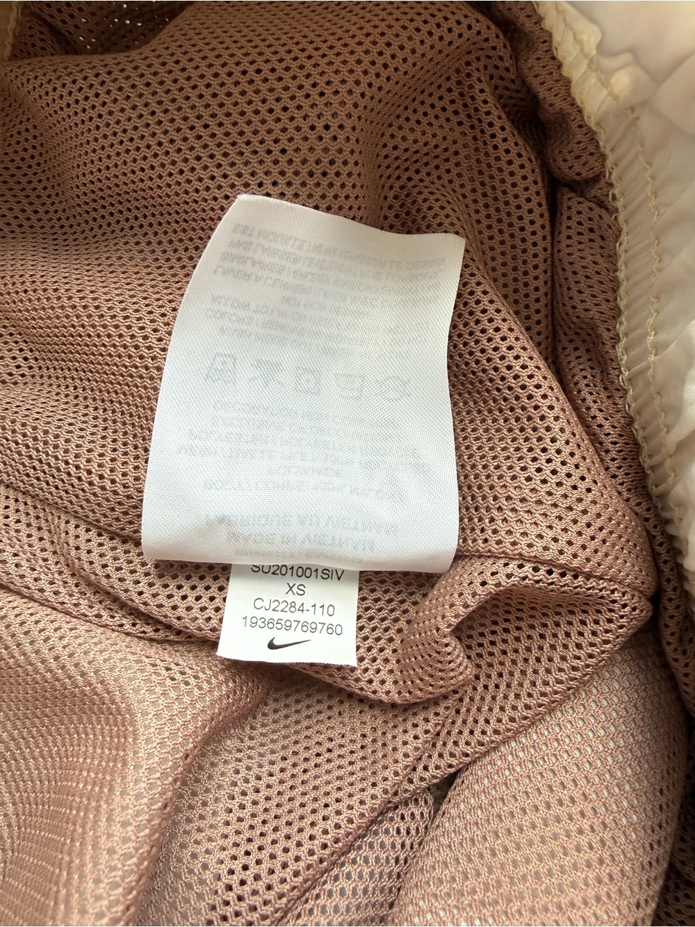 Nike Women’s Sportswear Icon Clash Shorts Ivory/Brown Size XS - Picture 9 of 9